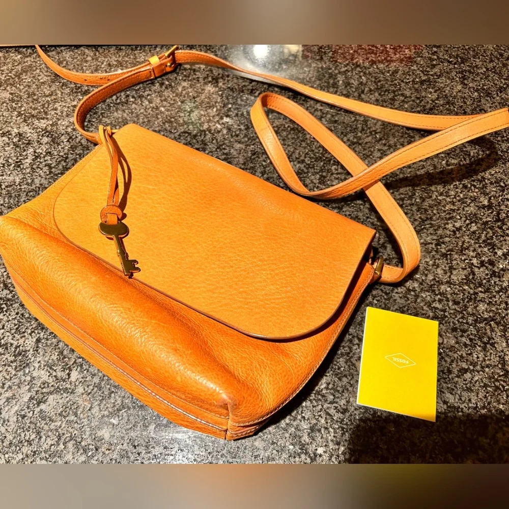 FOSSIL MAYA LEATHER CROSSBODY BAG - Picture 1 of 15